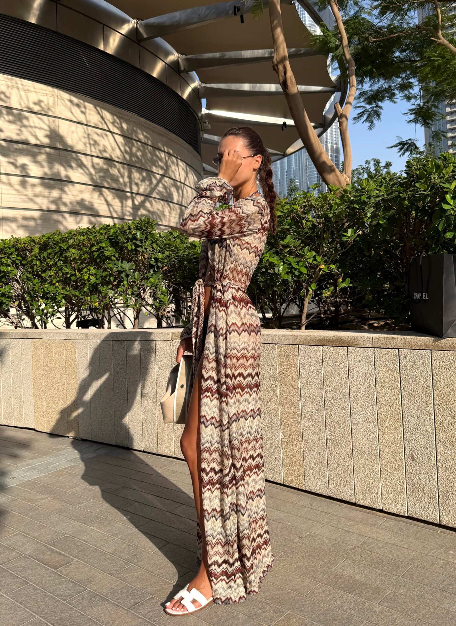 Brown shiny kimono